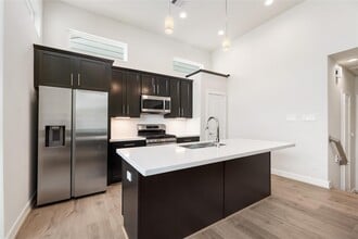 147 Knightsbridge Park Ln in Houston, TX - Building Photo - Building Photo