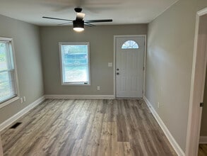 308 Oakhurst Ave in Gastonia, NC - Building Photo - Building Photo