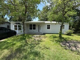 1602 Cadillac Dr in Mobile, AL - Building Photo