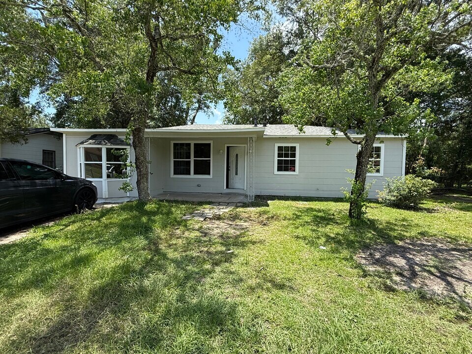 1602 Cadillac Dr in Mobile, AL - Building Photo