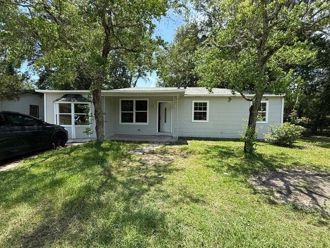 property at 1602 Cadillac Dr