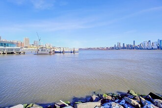 800 Ave at Port Imperial in Weehawken, NJ - Building Photo - Building Photo