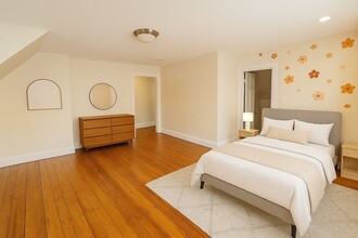 21 Highland St, Unit 2 in Boston, MA - Building Photo - Building Photo