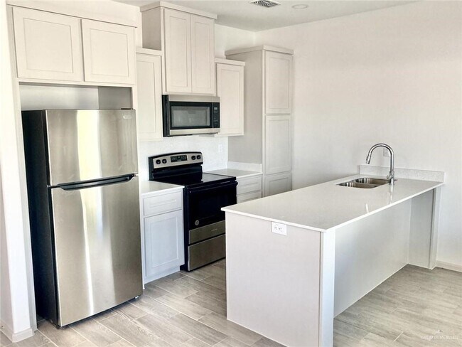 11 N 58th St in McAllen, TX - Building Photo - Building Photo