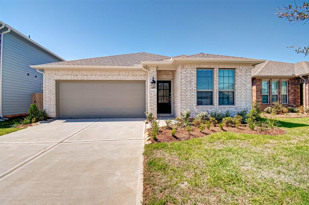 8110 Colony Chase Ct in Richmond, TX - Building Photo