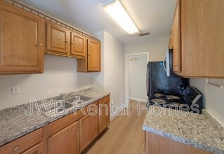 5256 Sunderland Rd in Jacksonville, FL - Building Photo - Building Photo