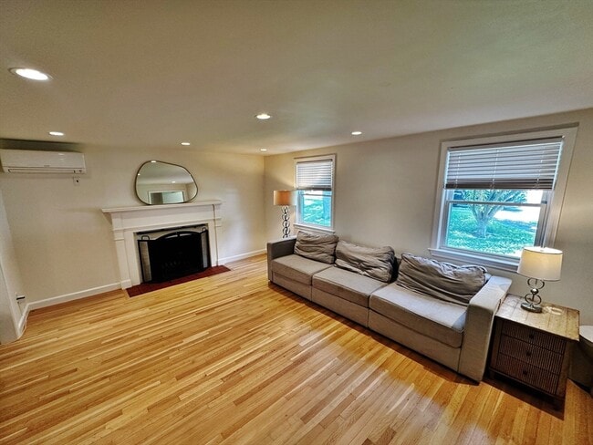 46 Sunset Rd in Needham, MA - Building Photo - Building Photo