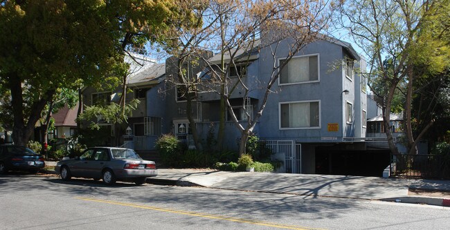 Oakland Gardens Apartments in Pasadena, CA - Building Photo - Building Photo