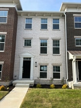 9331 Somerford Dr in Fishers, IN - Building Photo - Building Photo