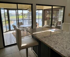 17280 Eagle Trce, Unit Eagle trace # 9 in Ft. Myers, FL - Foto de edificio - Building Photo