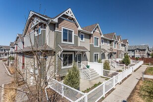 3625 144th Ave NW in Edmonton, AB - Building Photo