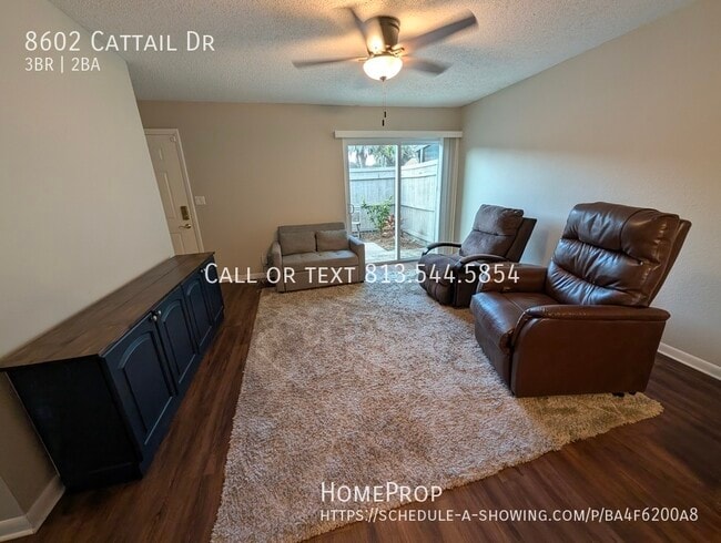 8602 Cattail Dr in Temple Terrace, FL - Building Photo - Building Photo