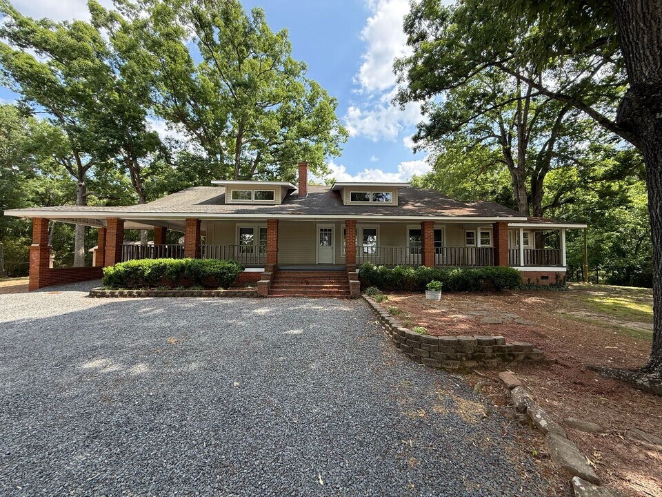 303 W Passaic St in Peachland, NC - Building Photo
