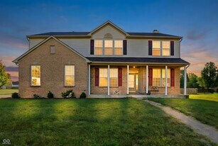 2161 Silver Rose Dr in Avon, IN - Building Photo