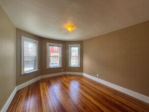 38 Calvin St, Unit 1L in Somerville, MA - Building Photo - Building Photo