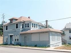 1860 W 8th St in Davenport, IA - Building Photo - Building Photo