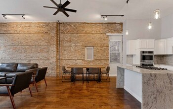 2219 W 18th Pl, Unit 1 in Chicago, IL - Foto de edificio - Building Photo