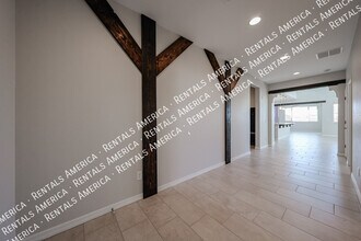 11128 S 54th Ln in Phoenix, AZ - Building Photo - Building Photo