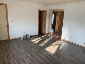 3636 W Branting Ln in Milwaukee, WI - Building Photo - Building Photo