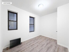 12 W 103rd St in New York, NY - Building Photo - Building Photo