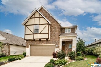 218 Landing Ln in New Braunfels, TX - Building Photo - Building Photo