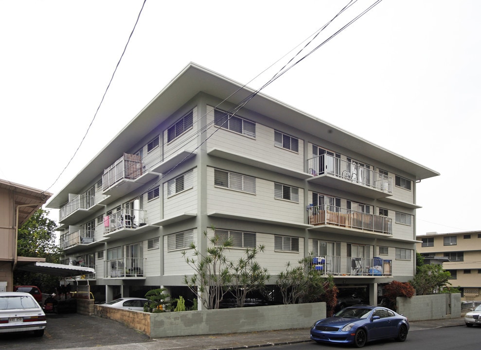 1631 Liholiho St in Honolulu, HI - Building Photo