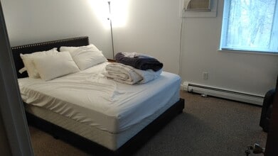 4 Pine Brook Ln, Unit Pine Brook B4 in North Springfield, VT - Foto de edificio - Building Photo