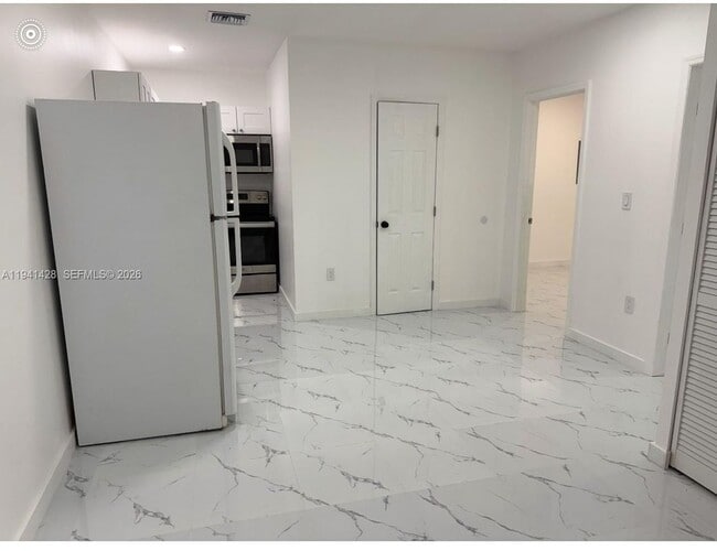 4200 SW 96th Ave in Miami, FL - Foto de edificio - Building Photo