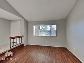 1060 Huntington Ct in Longwood, FL - Foto de edificio - Building Photo