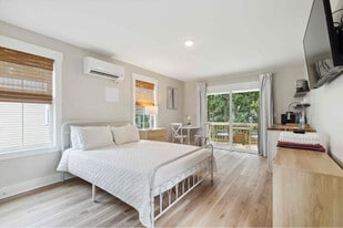 5069 Peachtree Ave in Wilmington, NC - Building Photo