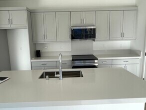 1402 Mountain Laurel Rd in San Marcos, CA - Building Photo - Building Photo