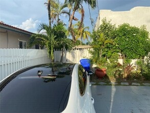 1631 NW 29th Ave in Miami, FL - Building Photo - Building Photo