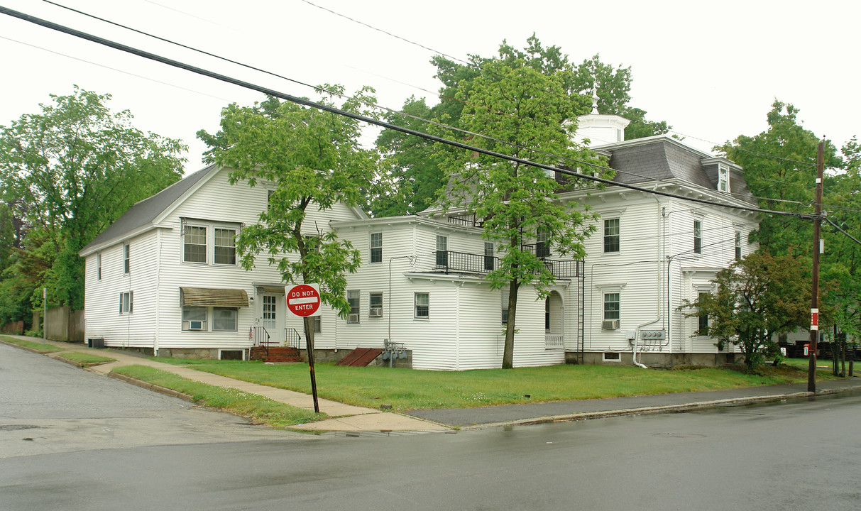 17-21 Abbott St in Nashua, NH - Building Photo