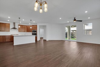 841 Stawell Dr in Patterson, CA - Building Photo - Building Photo
