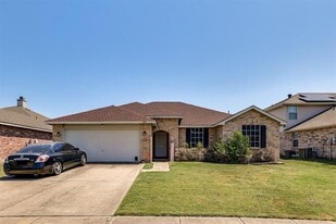 3452 Quannah Dr in Grand Prairie, TX - Building Photo
