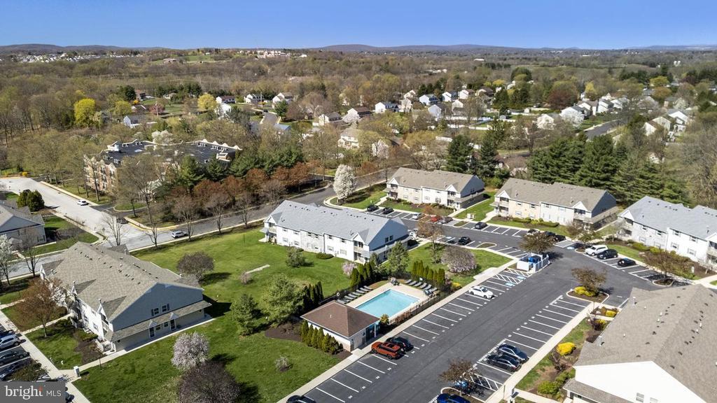 1008 Horseshoe Dr in Royersford, PA - Building Photo
