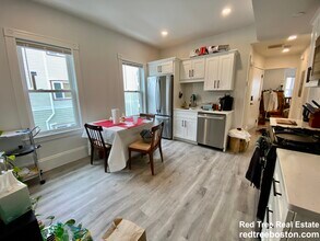 39 Goldsmith St, Unit 3 in Boston, MA - Building Photo - Building Photo