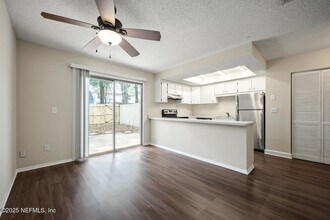 1852 Willowood Dr in Jacksonville, FL - Building Photo - Building Photo