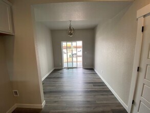 286 E Chestnut St in Windsor, CO - Building Photo - Building Photo