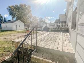 243 Valleywood Dr in Toledo, OH - Building Photo - Building Photo