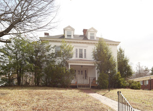 267 South St in Pittsfield, MA - Foto de edificio - Building Photo