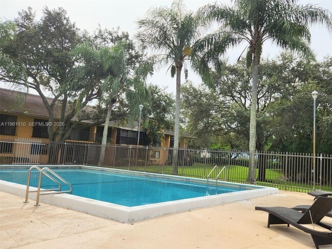 5921 Washington St in Hollywood, FL - Building Photo - Building Photo