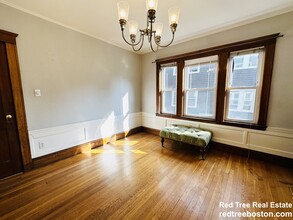 15 Saint Peter St, Unit 1 in Boston, MA - Foto de edificio - Building Photo