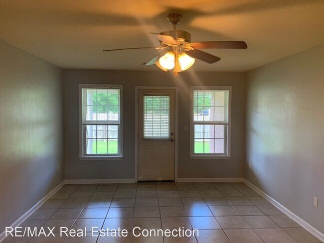 61 Cardinal Ln-Unit -5 & 6 in Cabot, AR - Building Photo - Building Photo