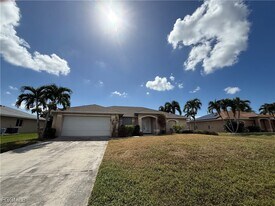 2018 SW 30th St in Cape Coral, FL - Building Photo