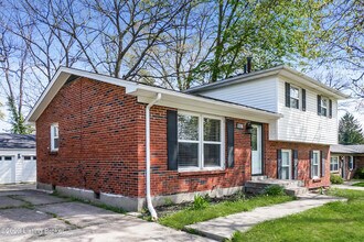 9607 Walnutwood Way in Jeffersontown, KY - Building Photo - Building Photo