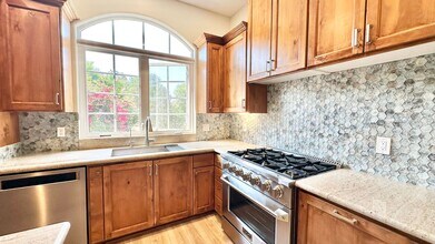 3913 Palomar Dr in Fallbrook, CA - Building Photo - Building Photo