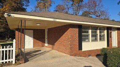 101 Vivian Dr in Byron, GA - Building Photo - Building Photo
