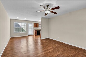 555 S Old Sevierville Pike in Seymour, TN - Building Photo - Building Photo