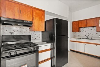 70 Humphrey Ave in Bayonne, NJ - Building Photo - Building Photo